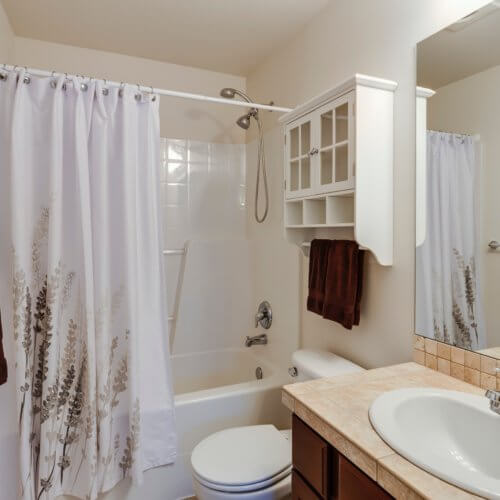 home improvement contractors bath tub renovation