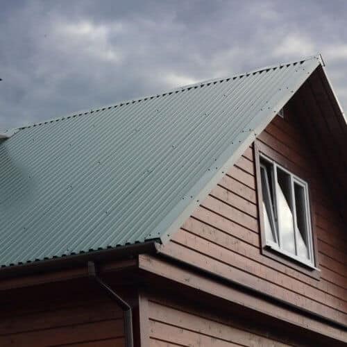 home improvement contractors The Benefits and Drawbacks of a Metal Roof