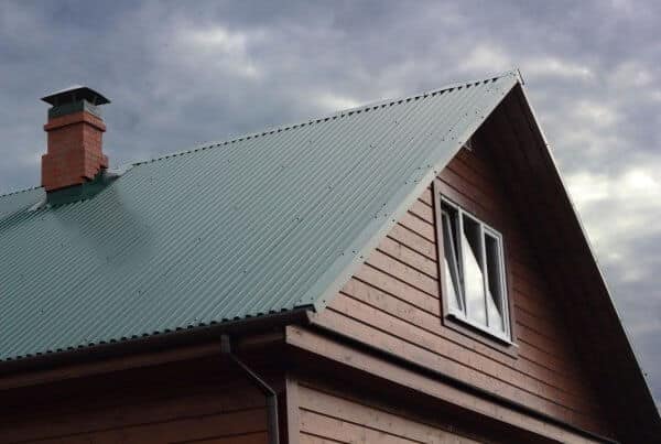 The Benefits and Drawbacks of a Metal Roof