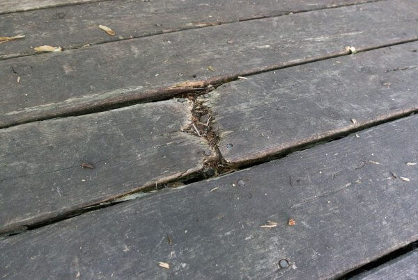 Common Warning Signs Your Deck Is Deteriorating