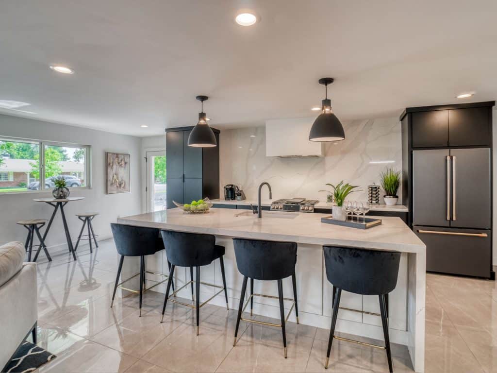 additional seating barstools