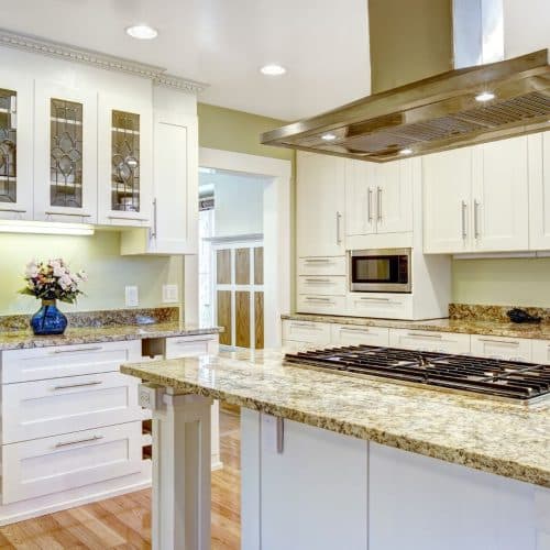 home improvement contractors The Benefits of Custom Cabinets for Your Kitchen