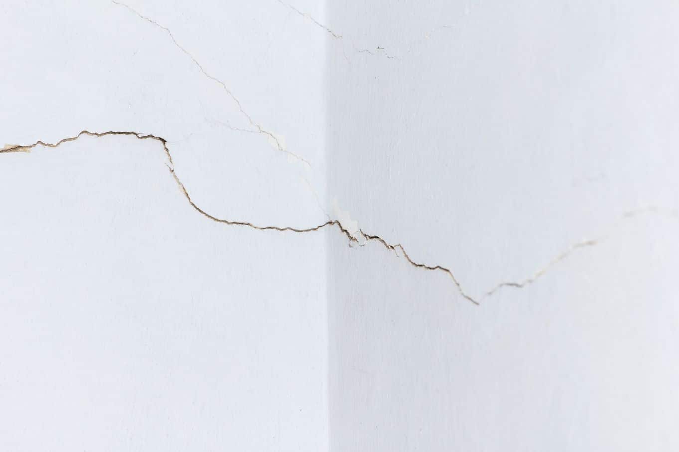 Top 5 Reasons the Drywall in Your Home Is Cracking